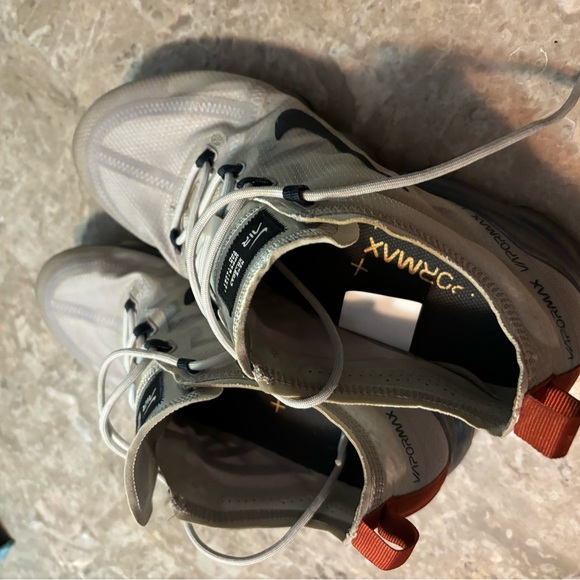 Nike Vapormax size 10 - Picture 2 of 4